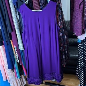EUC Taylor Women Purple Ruffle Bottom Hem Dress